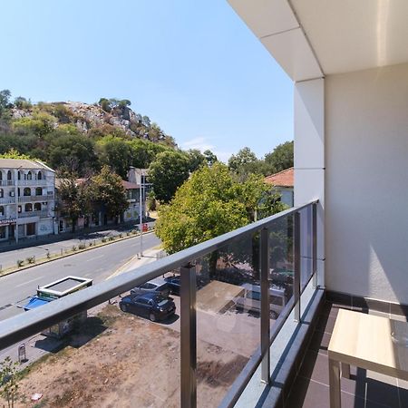 Modern 1-Bedroom Apartment With Free Parking Plovdiv Ngoại thất bức ảnh