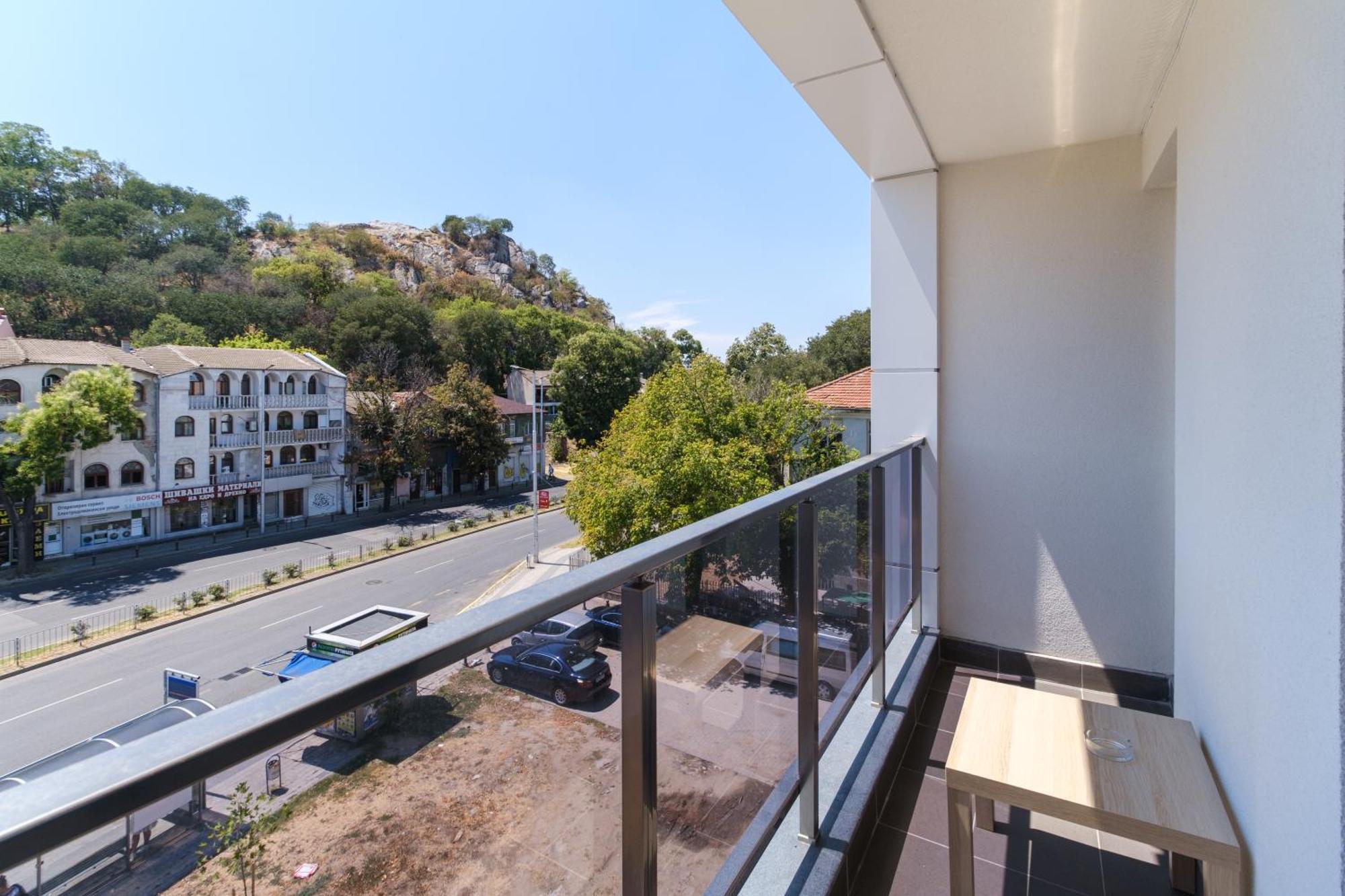Modern 1-Bedroom Apartment With Free Parking Plovdiv Ngoại thất bức ảnh