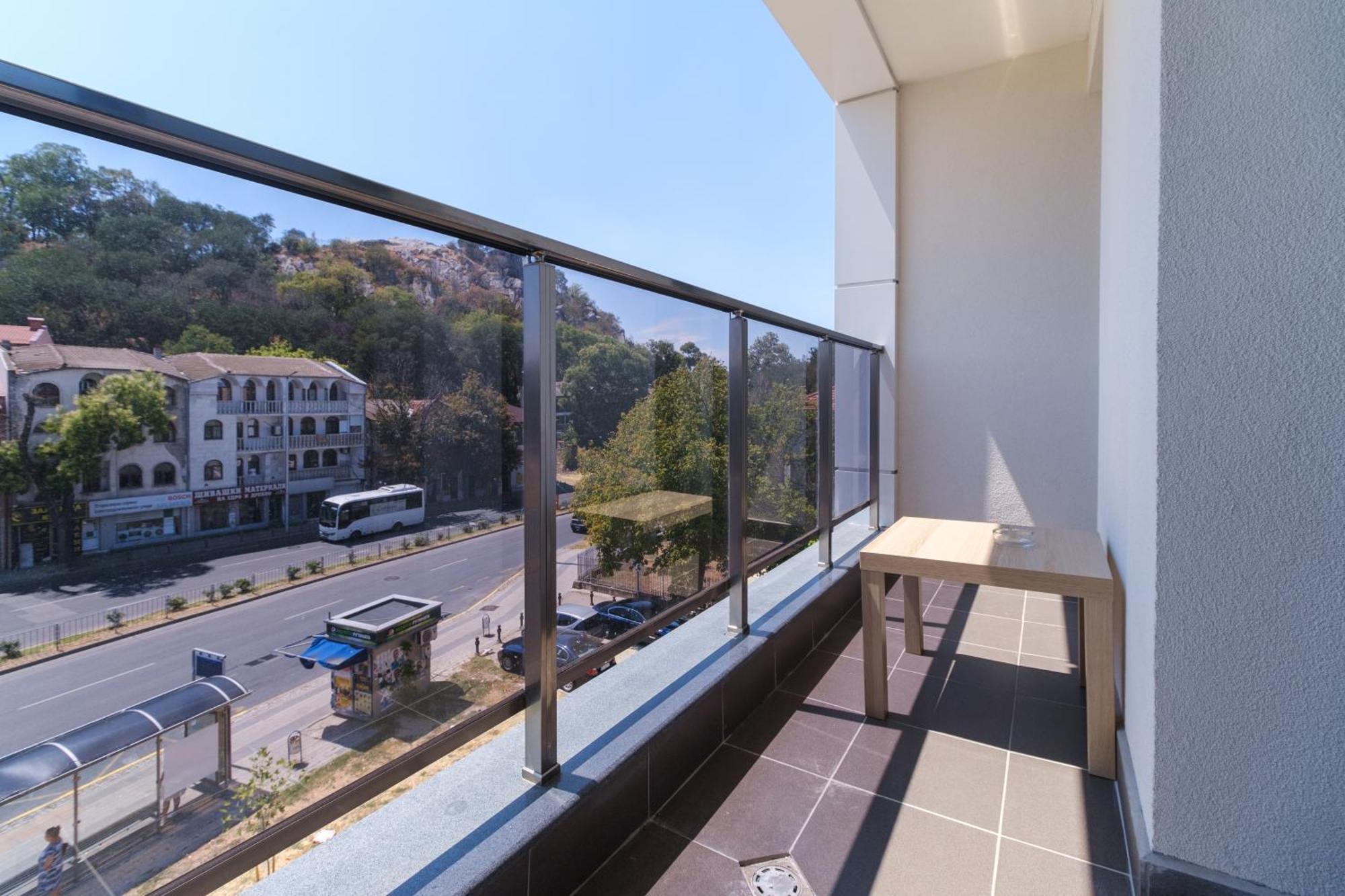 Modern 1-Bedroom Apartment With Free Parking Plovdiv Ngoại thất bức ảnh