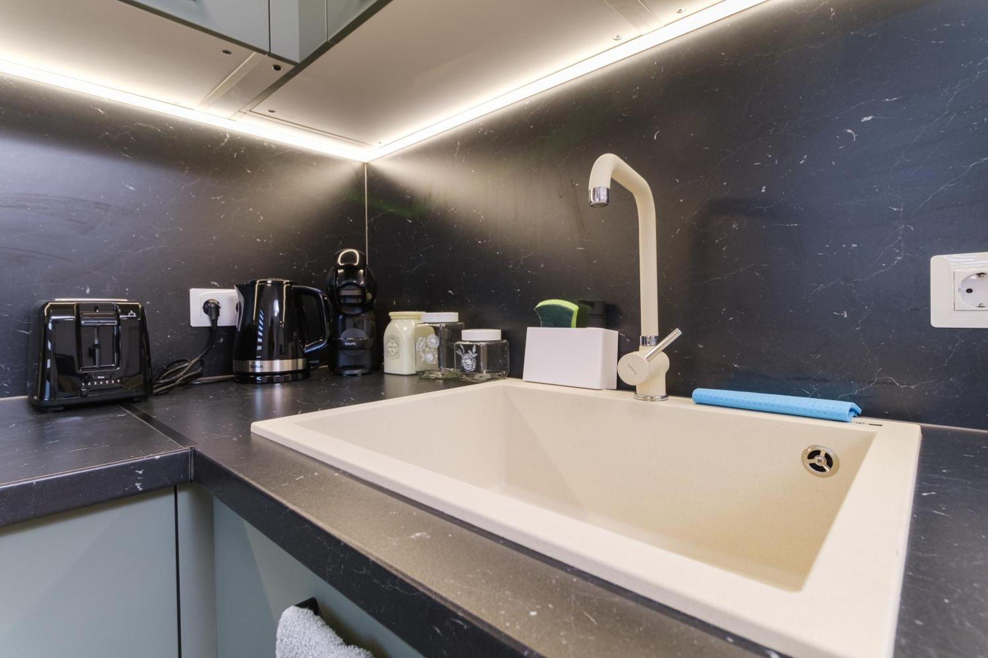 Modern 1-Bedroom Apartment With Free Parking Plovdiv Ngoại thất bức ảnh