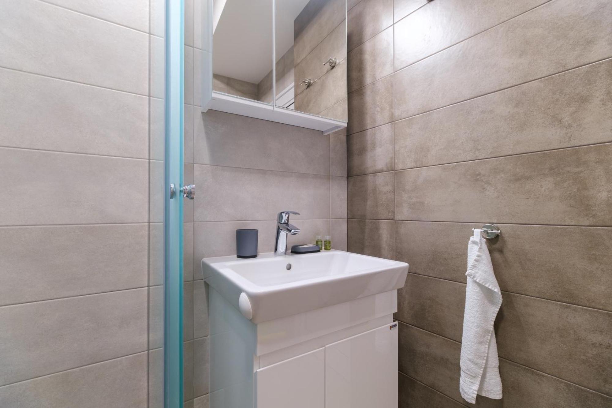 Modern 1-Bedroom Apartment With Free Parking Plovdiv Ngoại thất bức ảnh