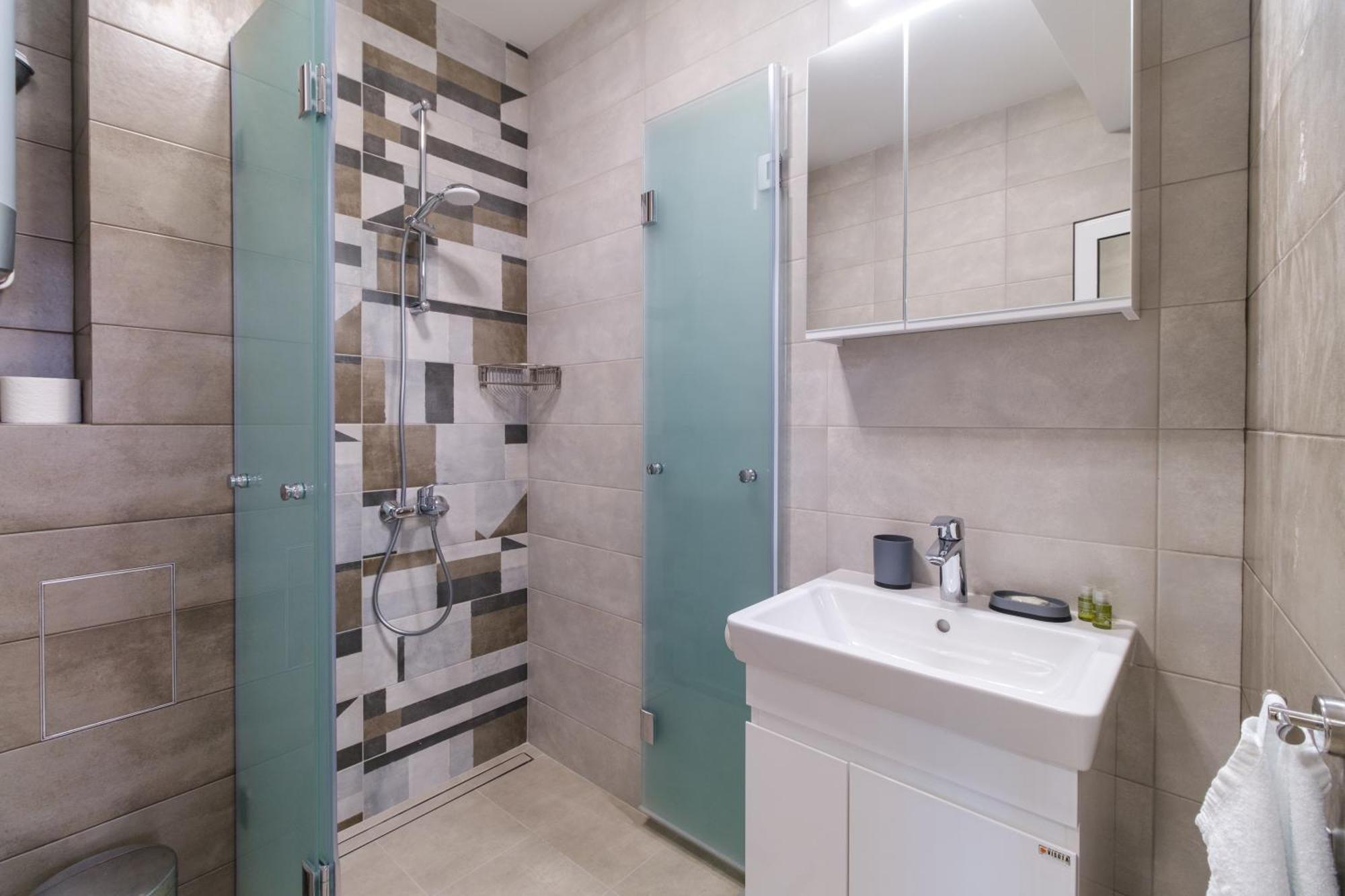Modern 1-Bedroom Apartment With Free Parking Plovdiv Ngoại thất bức ảnh